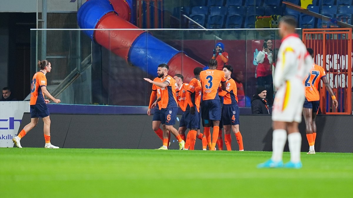 Başakşehir’den Göztepe’ye farklı tarife