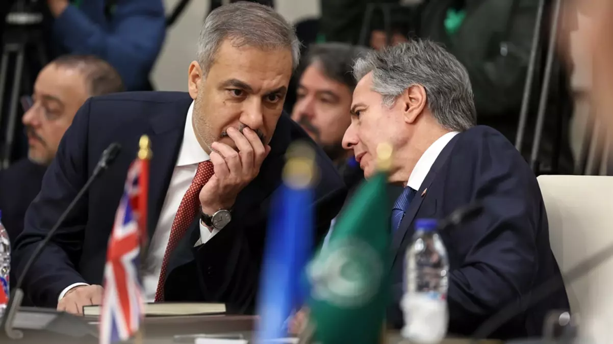 Hakan Fidan, Suriye’nin geleceğinin konuşulduğu toplantıda